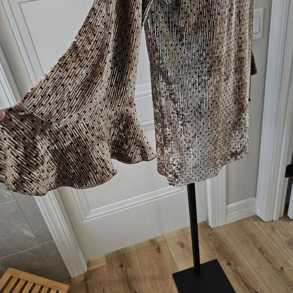 Tan Black Dot Velvet Tunic Womens S Bell Sleeve Cocktail Pleats Crystals Stretch - Picture 3 of 10